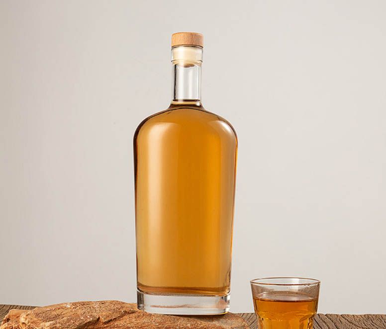 Wooden Cork 750ml Flat Philly Glass Bottle for Rum Gin Whiskey