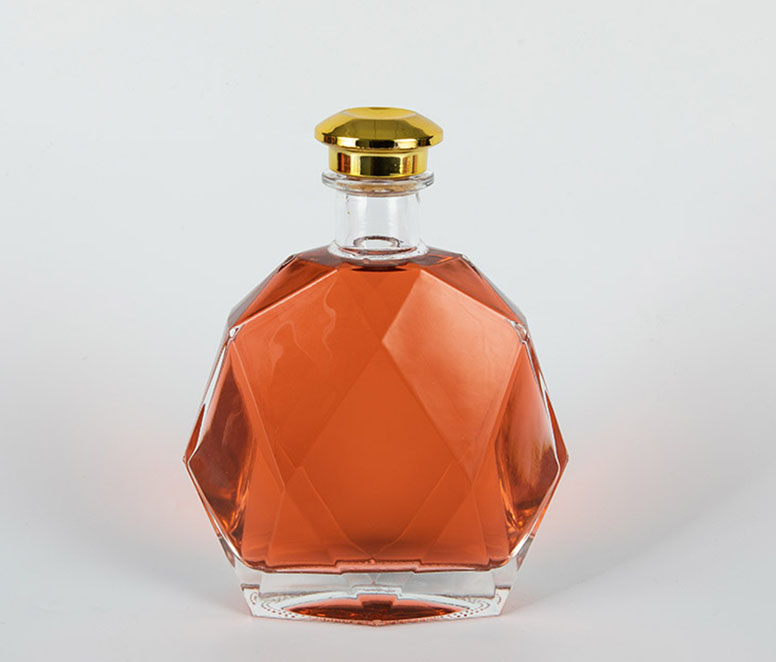 750ml Diamond Shaped Luxury XO Brandy Glass Bottle