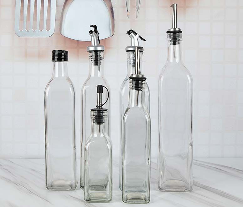 Clear Square Oilve Oil Glass Dispenser With Pourer Spout