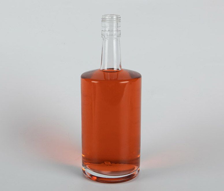 750ml Round Long Neck Glass Liquor Bottle with Screw Lid
