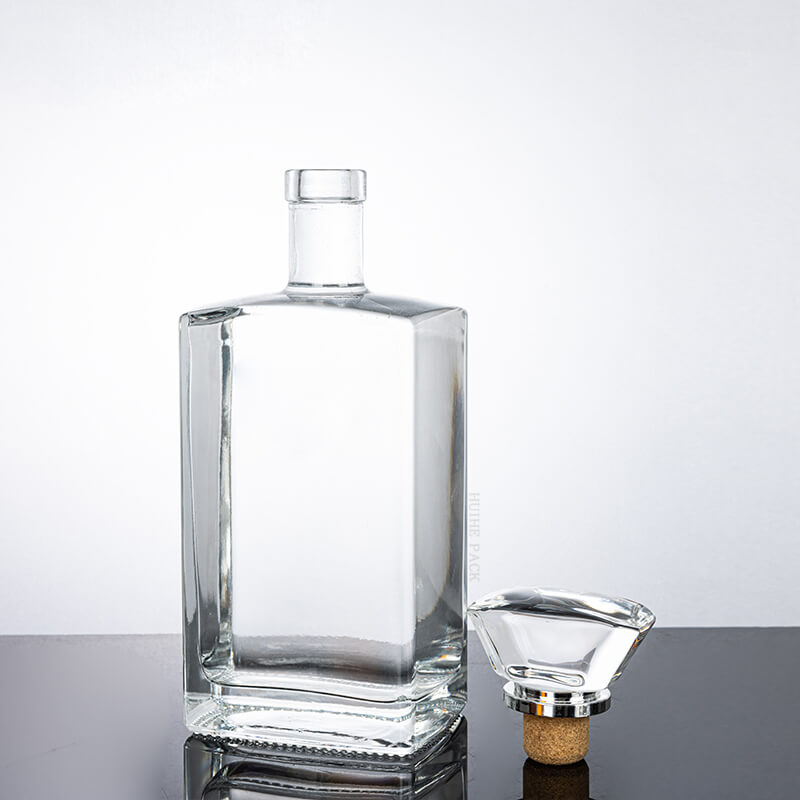 750ml Clear Square Glass Vodka Whiskey Bottle with Cork