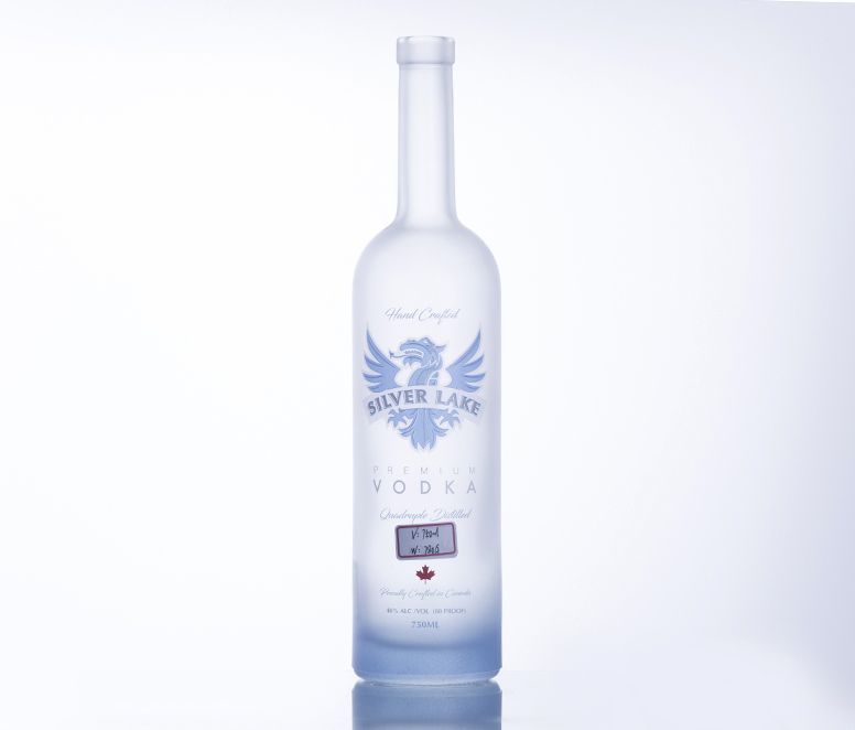 750ML Classic Frost and Screen Painting Glass Vodka Bottle